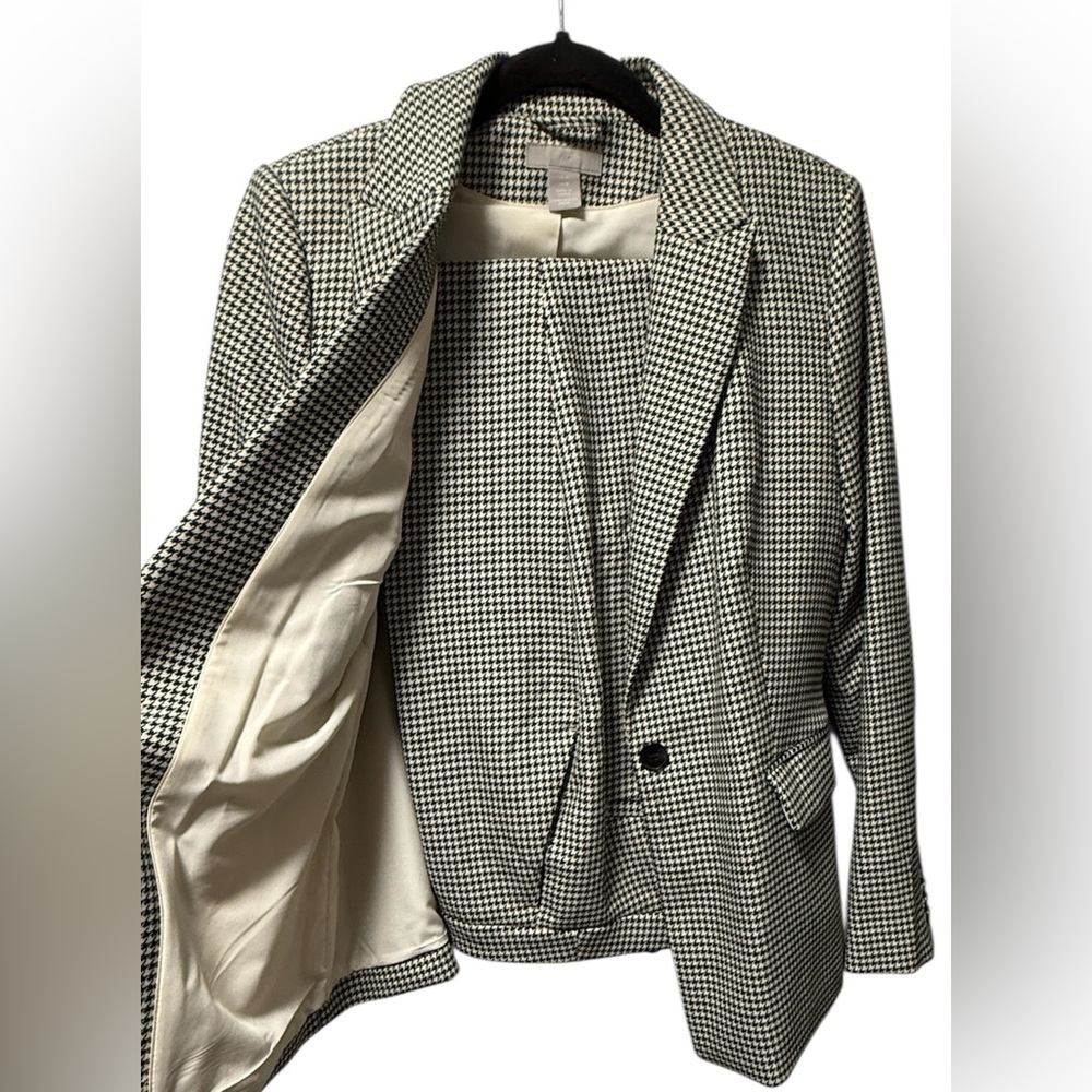 H&M Black and White Tailored Blazer